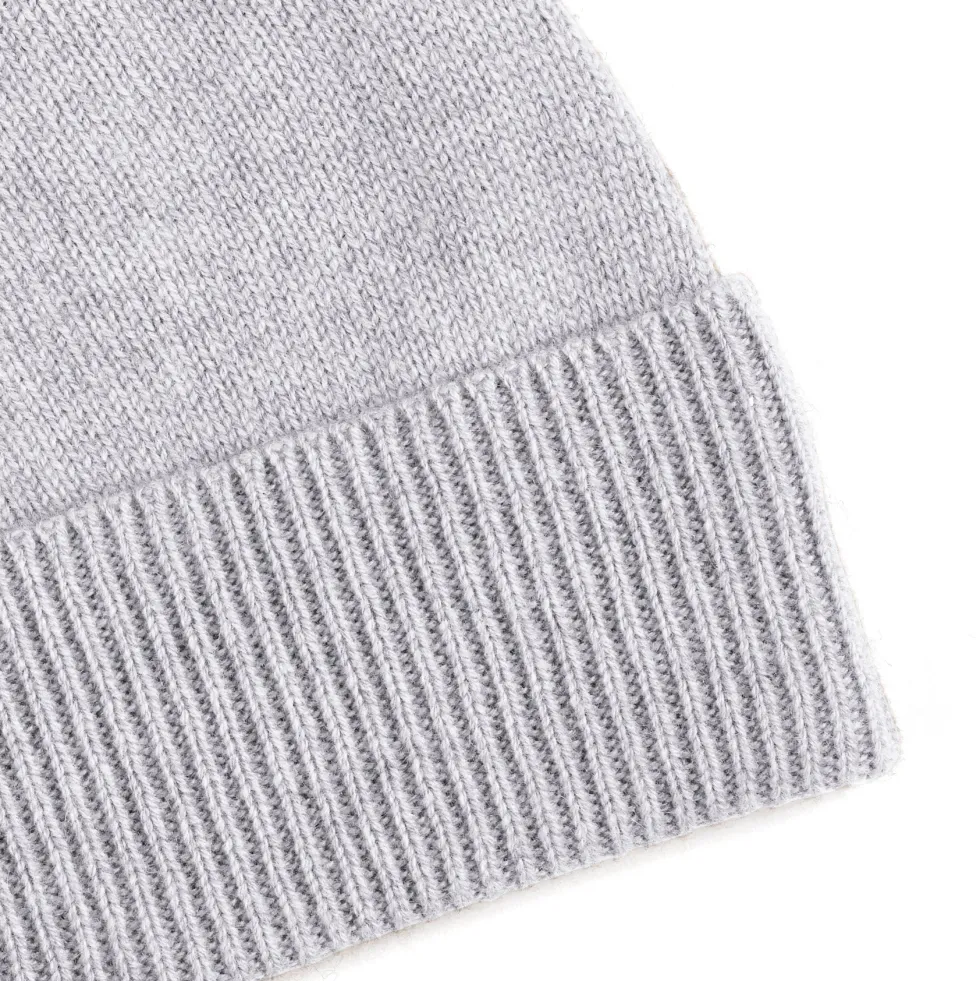 bonnet_cachemire__gris_cl_1.webp Bonnet cachemire - Gris clair*CXLbyChristianLacroix Hot