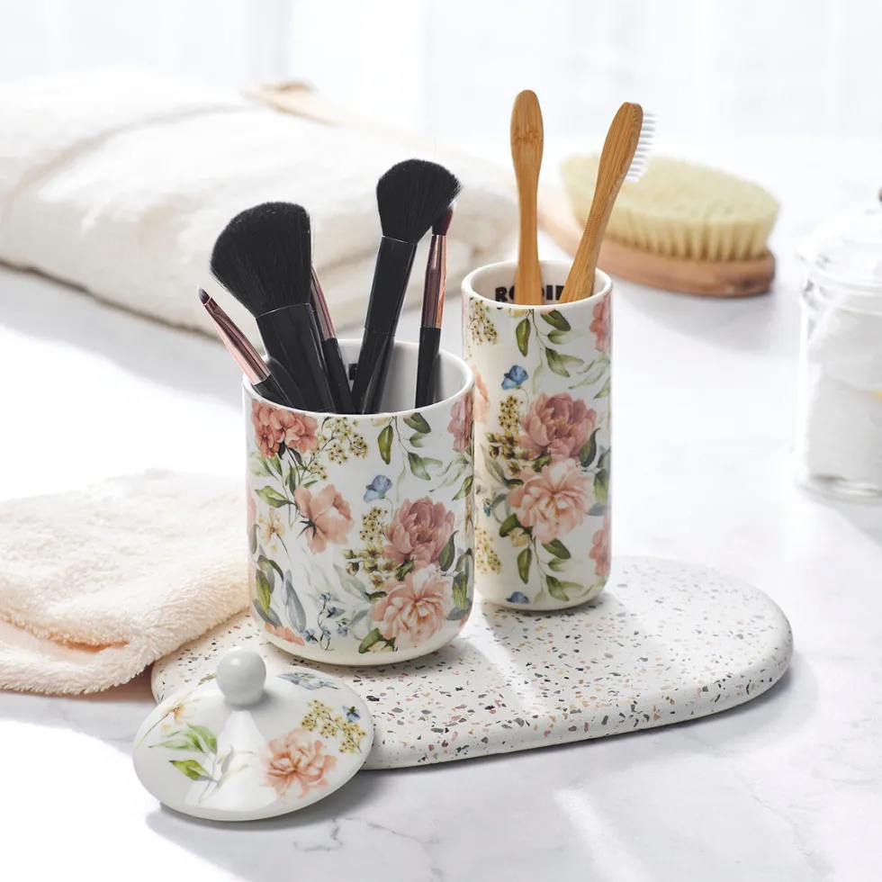 bougie_parfume_en_pot_de__1-4.webp Bougie parfumée en pot de porcelaine Dutch flowers Blanc - Jasmin u0026 Ylang - 315 g*Rodier Clearance