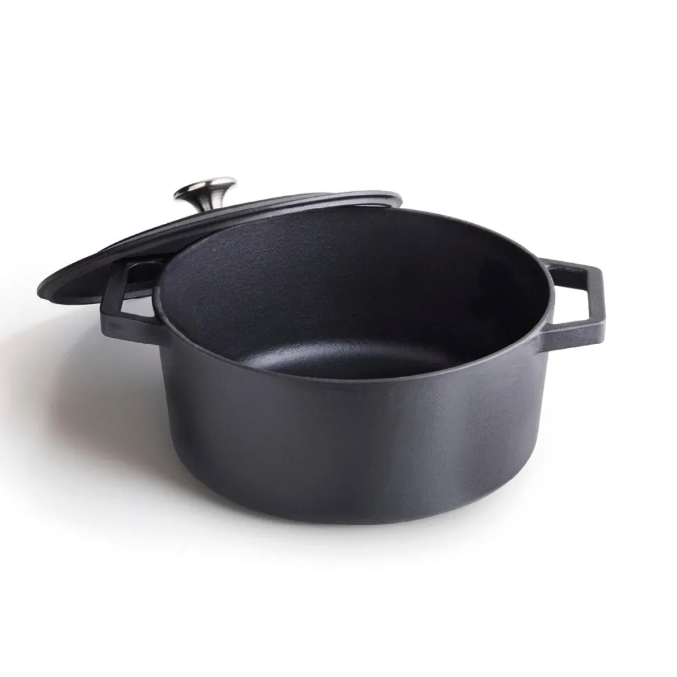 cocotte_ronde_en_fonte__n_1.webp Cocotte ronde en fonte - noir*Sauter Online