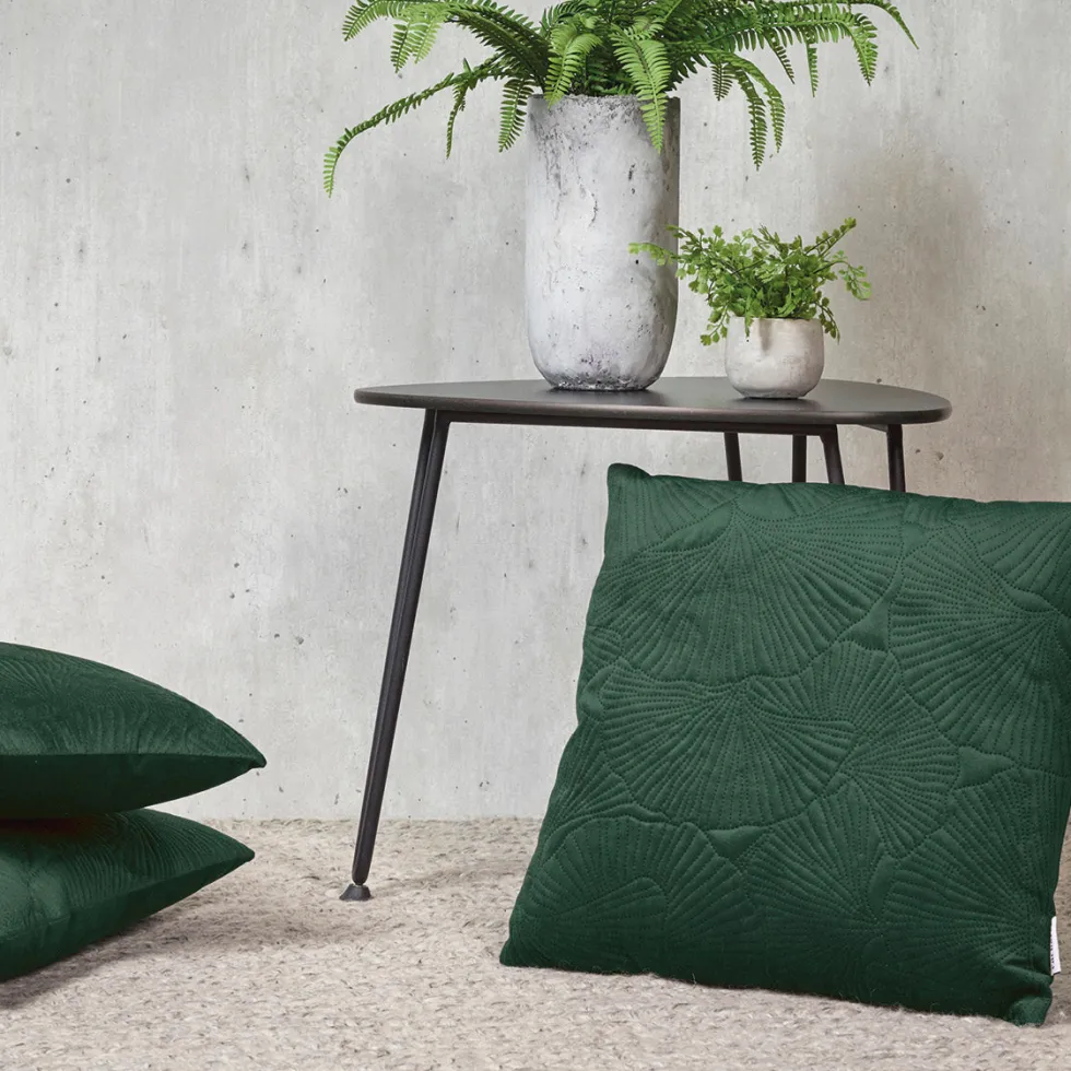 coussin_fleur_emboss___ve_1.webp Coussin fleur embossé - Vert foncé*Cacharel Hot