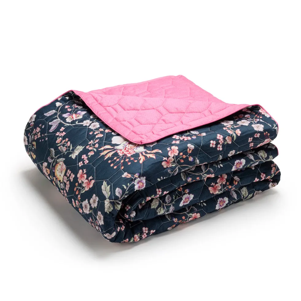 couvrelit_xl_murmure_flor_0.webp Couvre-lit XL Murmure floral Bleu foncé / Rose - 220 x 250 cm*Rodier Outlet