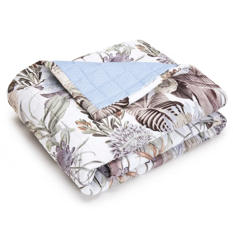 dredon__garden_bleu_clair_0.webp Édredon - Garden Bleu clair*CXLbyChristianLacroix New