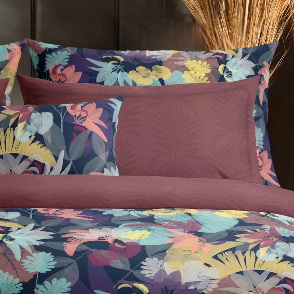 housse_de_couette__taies__3-74.webp Housse de couette + taie(s) d'oreiller satin de coton - Tanzanie Prune*CXLbyChristianLacroix Best