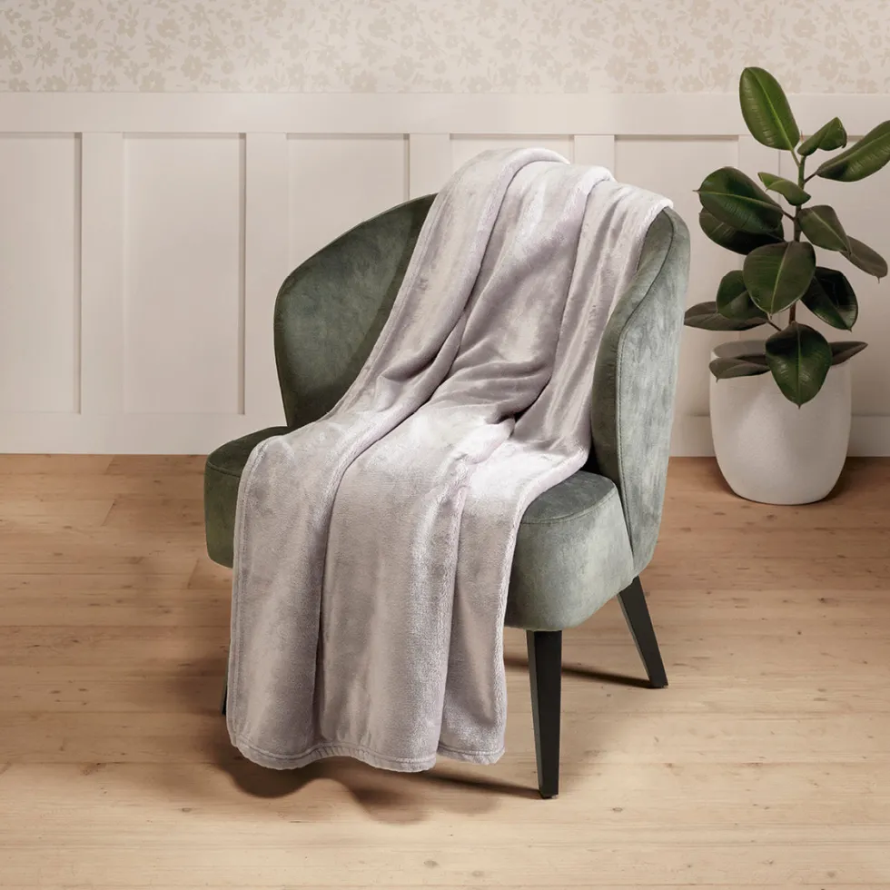 plaid_en_polaire_ultra_do_1-1.webp Plaid en polaire ultra doux et gonflant - Taupe - 180 x 220 cm*Ines by Ines de la Fressange Clearance