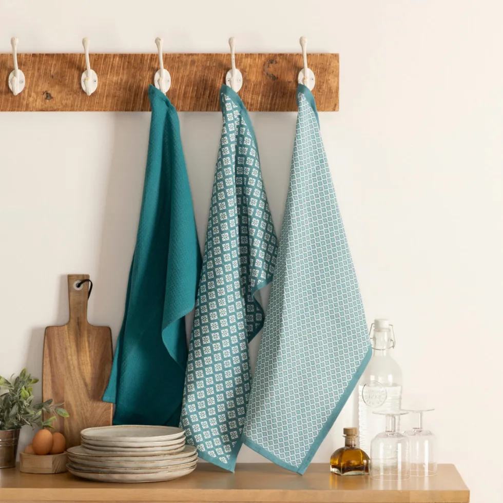 set_of__kitchen_towels__b_1.webp Set of 3 kitchen towels Blue - 70 x 45 x 0,3 cm*Vipshopboutic Outlet