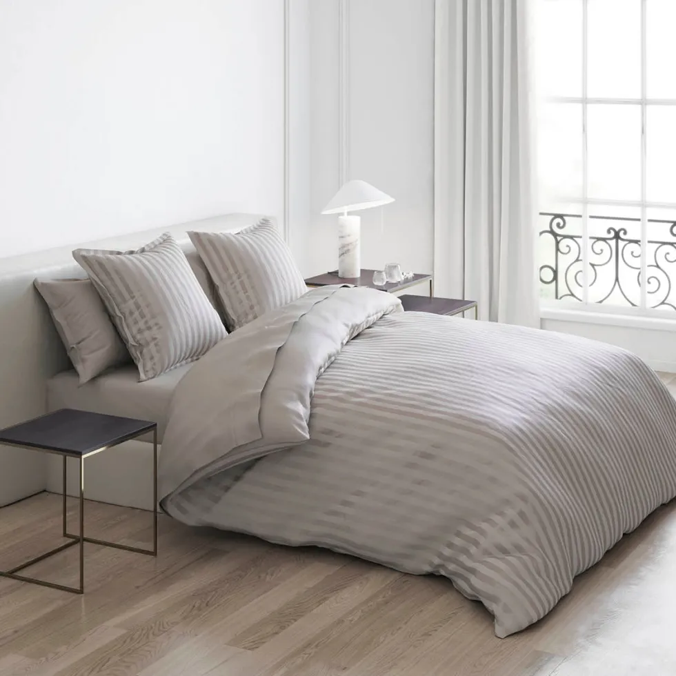taies_doreiller_satin_de__2-165.webp Taie(s) d'oreiller satin de coton rayure tissé jacquard - Taupe*Cacharel Sale