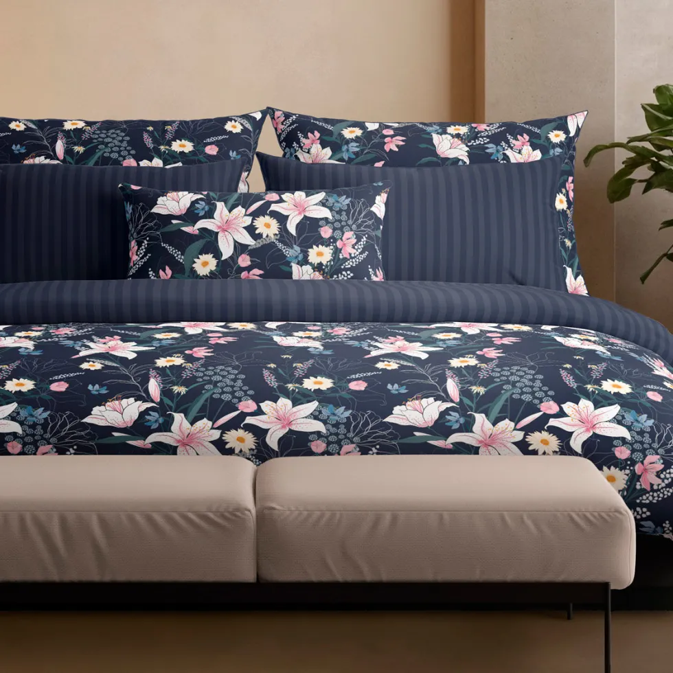 taies_doreiller_satin_de__2-37.webp Taie(s) d'oreiller satin de coton - Fleur de minuit Bleu foncé*Cacharel New