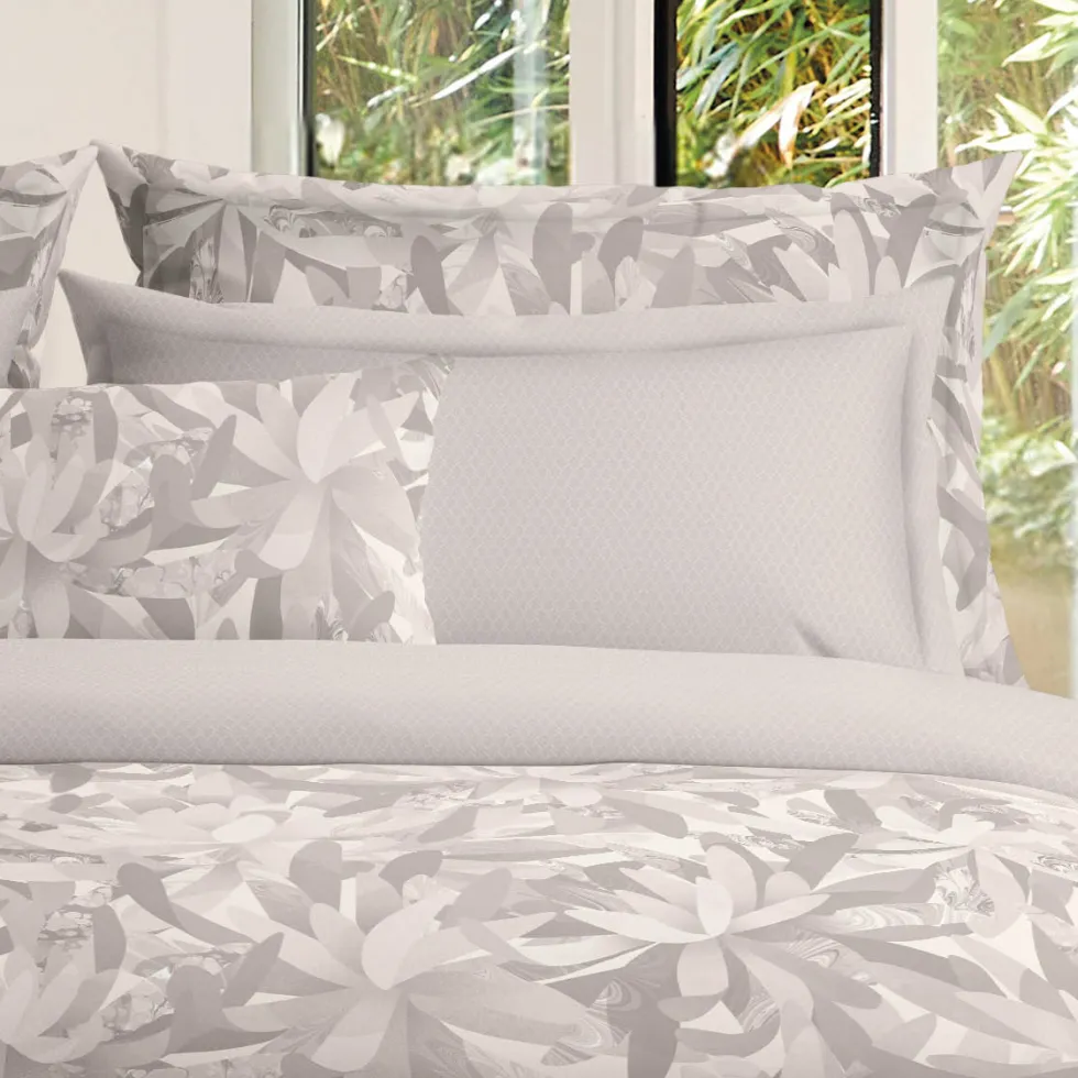 taies_doreiller_satin_de__3-82.webp Taie(s) d'oreiller satin de coton - Fleurs psychédéliques Beige*CXLbyChristianLacroix Clearance