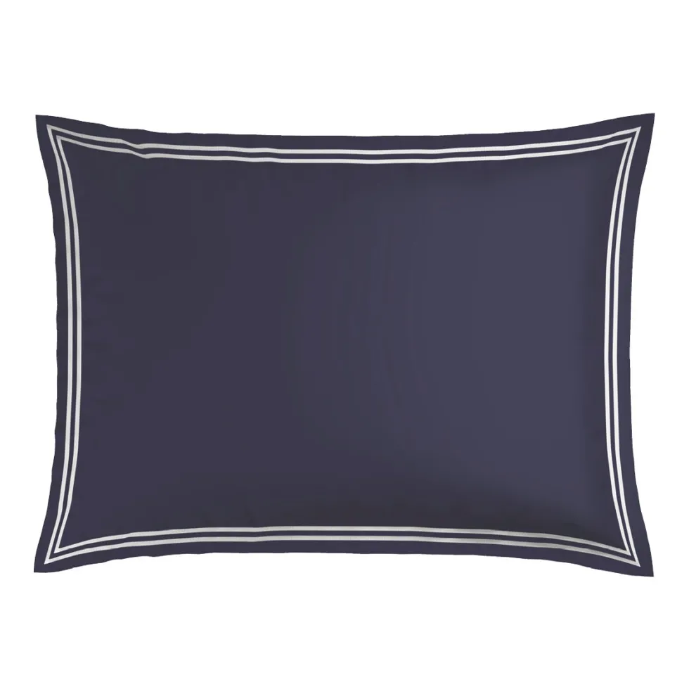taies_doreiller_satin_de__4-35.webp Taie(s) d'oreiller satin de coton - La Rochelle Blanc / Bleu foncé*Cacharel Discount
